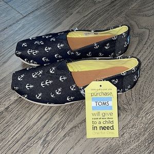 Toms